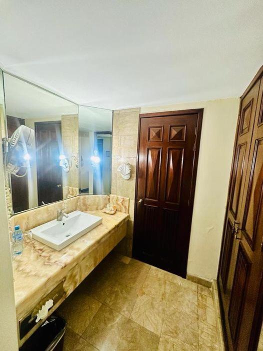 Hotel Real De Don Juan Tepic Buitenkant foto